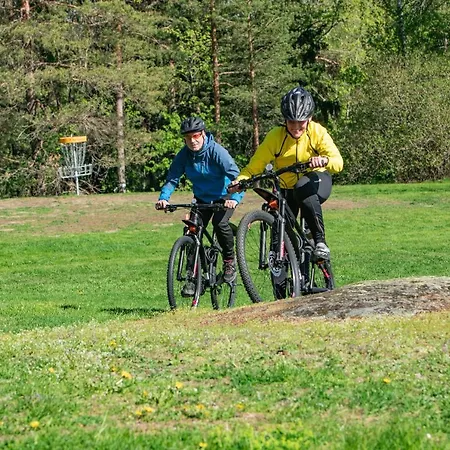 Hotel Kisakallion Urheiluopisto, 3*